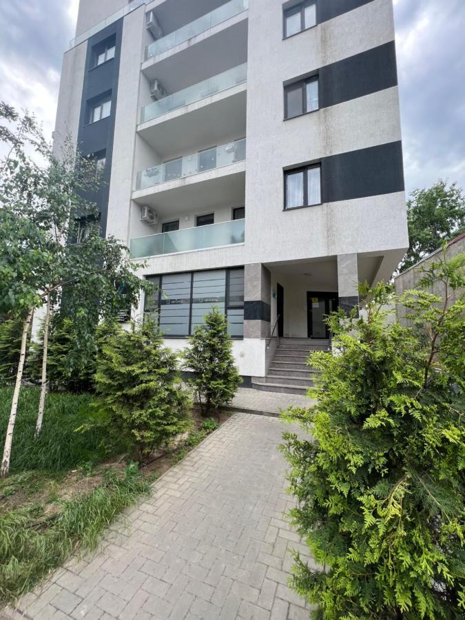 Downtown Hidden Garden With Jacuzzi In Bucharest Appartement Buitenkant foto
