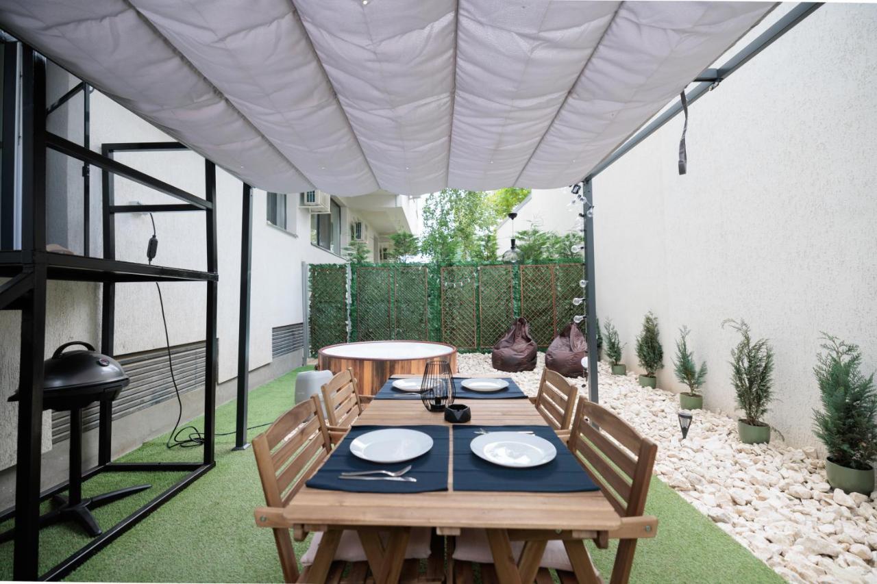 Downtown Hidden Garden With Jacuzzi In Bucharest Appartement Buitenkant foto