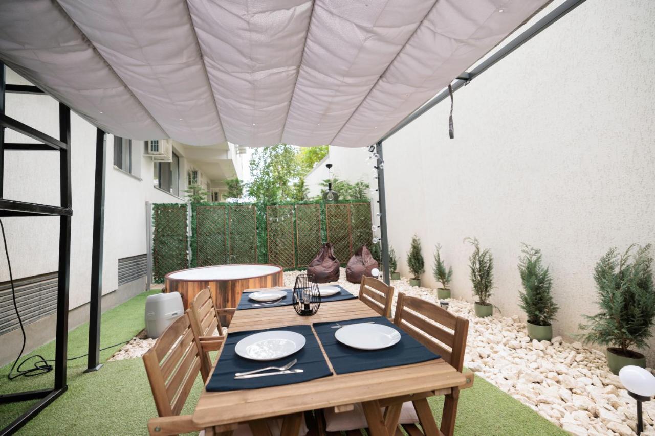 Downtown Hidden Garden With Jacuzzi In Bucharest Appartement Buitenkant foto