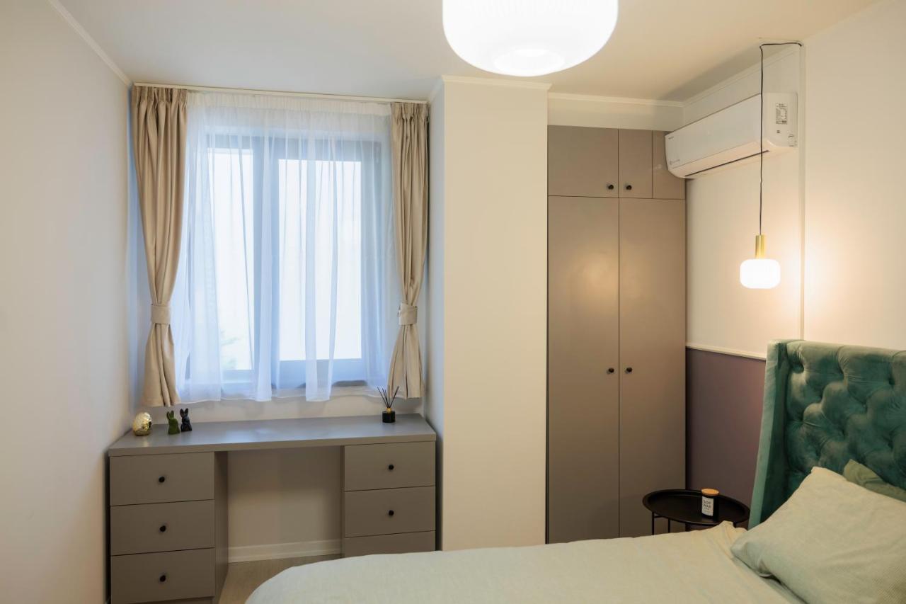 Downtown Hidden Garden With Jacuzzi In Bucharest Appartement Buitenkant foto